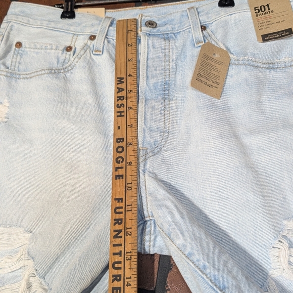 Levi's 501 High Rise Mid Thigh Distressed Button Fly Denim Shorts NWT 31 - Picture 13 of 15